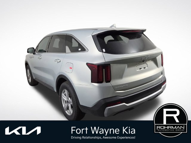 Used 2026 Kia Sorento LX FWD image 9