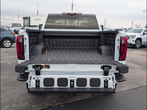 New 2026 GMC Sierra 2500 Denali w/ Denali Reserve Package image 18