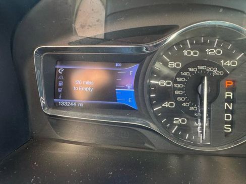 Used 2013 Lincoln MKX FWD image 12