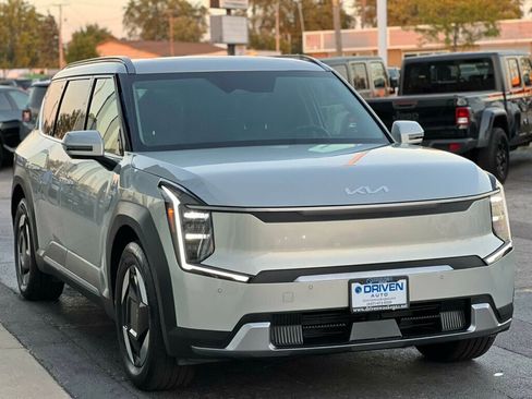 Used 2024 Kia EV9 Wind image 54