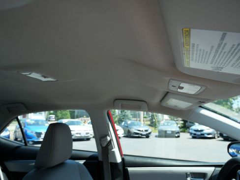 Used 2016 Toyota Corolla LE FWD image 20
