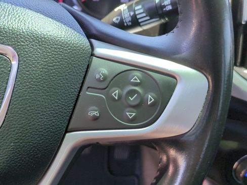 Used 2021 GMC Terrain SLT w/ LPO, Cargo Package FWD image 18