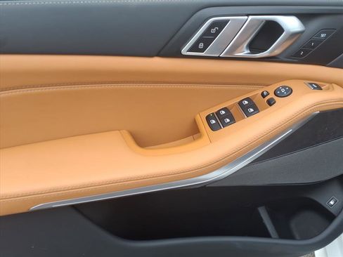 Used 2026 BMW X5 xDrive50e w/ M Sport Package image 19