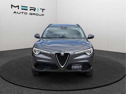 Used 2018 Alfa Romeo Stelvio Sport w/ Quick Order Package 22J Sport AWD/4WD image 3