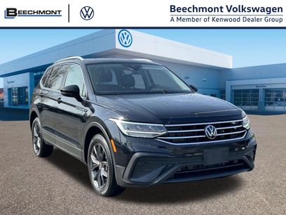 Used 2022 Volkswagen Tiguan SE w/ Panoramic Sunroof Package