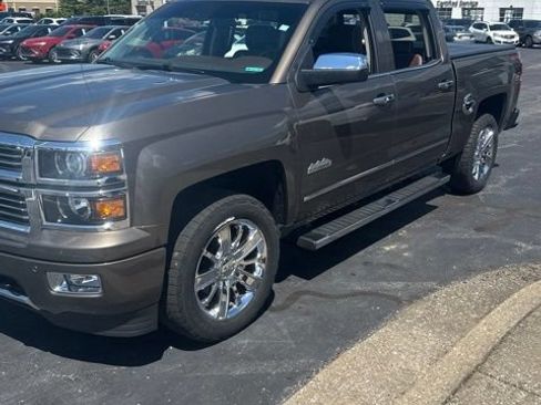 Used 2015 Chevrolet Silverado 1500 High Country w/ High Country Premium Package AWD/4WD image 1