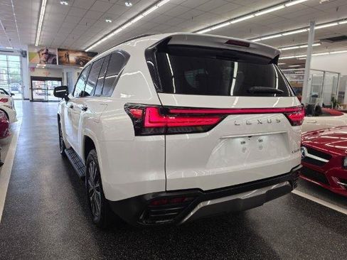 Used 2023 Lexus LX 600 4WD w/ Appearance Package image 7