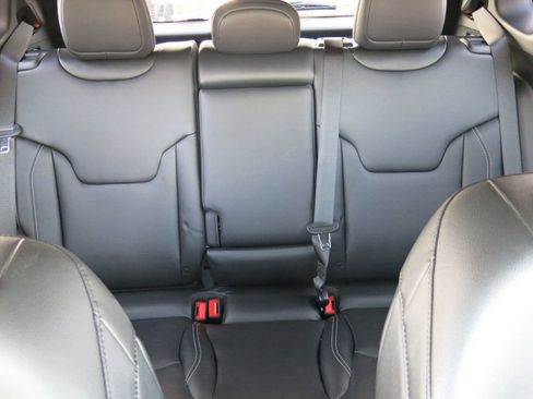 Used 2025 Jeep Compass Limited image 20