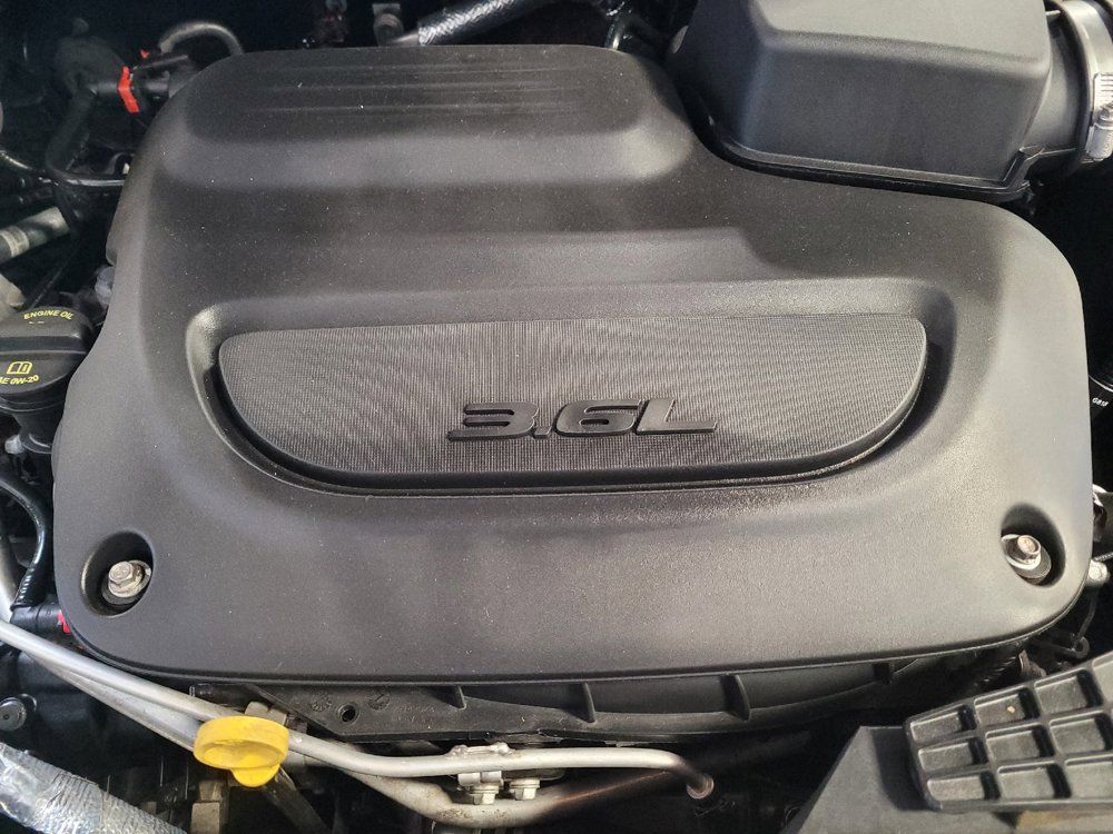 Used 2021 Chrysler Voyager LX FWD image 30