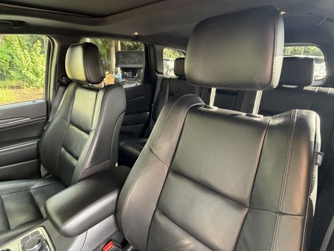 Used 2021 Jeep Grand Cherokee Limited w/ Premium Lighting Group AWD/4WD image 18