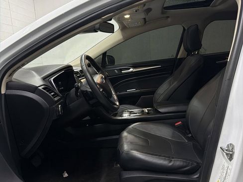 Used 2020 Ford Fusion Titanium image 18