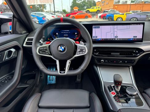 Used 2026 BMW M2 w/ Lighting Package RWD image 34