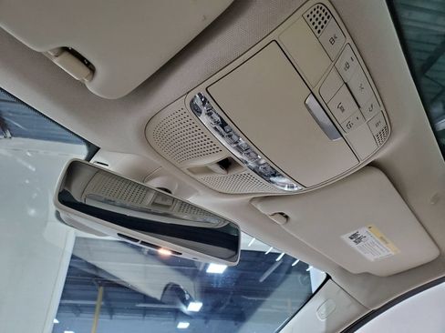 Used 2019 Mercedes-Benz C 300 Sedan image 34