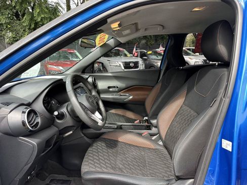 Used 2021 Nissan Kicks SR FWD image 9