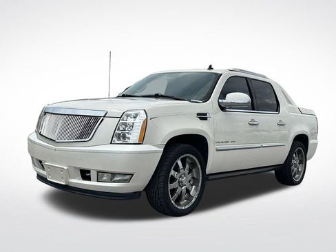 Used 2013 Cadillac Escalade EXT Premium AWD/4WD image 2