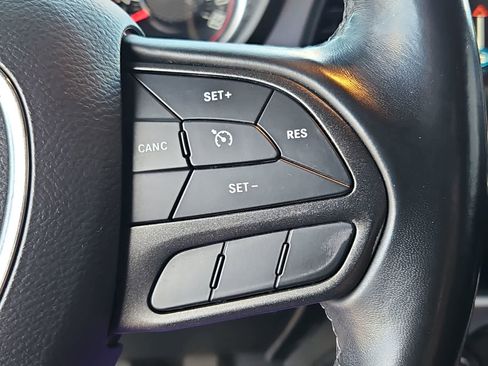 Used 2020 Dodge Challenger SXT image 22