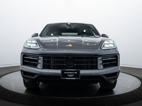 Certified 2025 Porsche Cayenne image 10