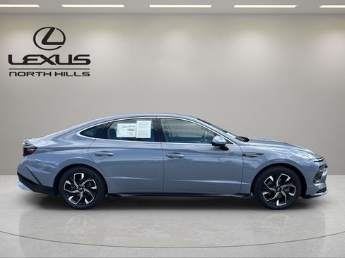 Used 2024 Hyundai Sonata SEL FWD image 5
