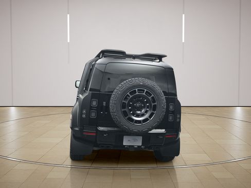 New 2026 Land Rover Defender 110 AWD/4WD image 20
