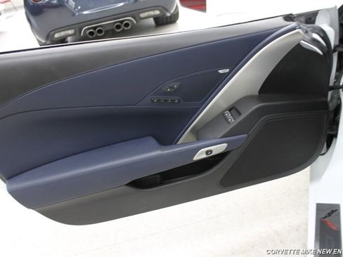 Used 2016 Chevrolet Corvette Stingray Convertible w/ 3LT Preferred Equipment Group RWD image 27