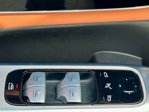 Certified 2023 Mercedes-Benz GLC 300 4MATIC image 48