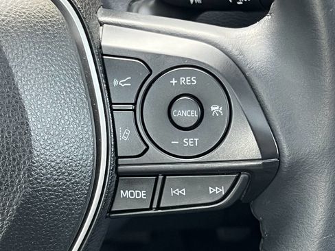 Used 2021 Toyota Corolla XLE image 23