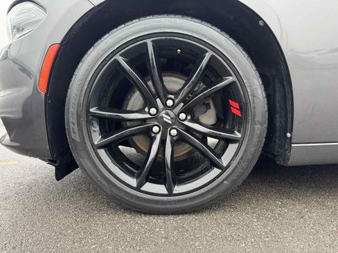 Used 2016 Dodge Charger SXT w/ Plus Group image 9