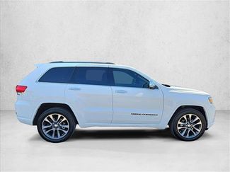 Used 2018 Jeep Grand Cherokee Overland RWD video 4
