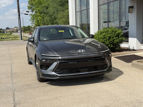 New 2026 Hyundai Sonata SE FWD image 13