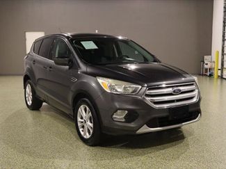 Used 2017 Ford Escape SE FWD video 1