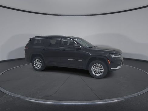 New 2026 Jeep Grand Cherokee L Laredo AWD/4WD image 2