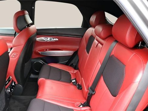 Used 2024 Genesis GV70 2.5T w/ Sport Prestige Package image 12