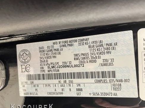 Used 2022 Lincoln Corsair Reserve w/ Equipment Group 201A image 26