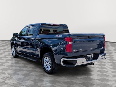 Used 2023 Chevrolet Silverado 1500 LT AWD/4WD image 3