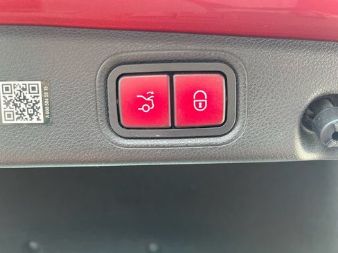 Used 2021 Mercedes-Benz E 350 4MATIC Sedan image 25