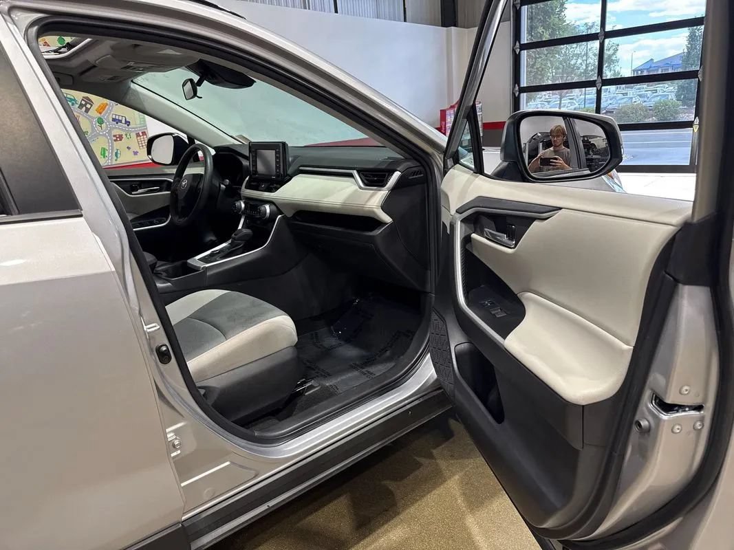 Used 2022 Toyota RAV4 XLE w/ Convenience Package AWD/4WD image 72