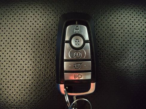 Used 2021 Ford Escape SEL FWD image 32