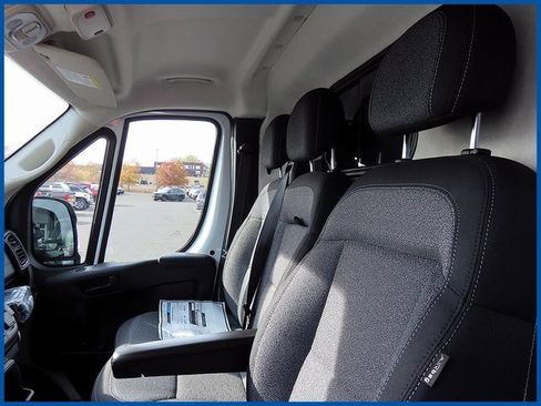 New 2026 RAM ProMaster 2500 w/ Convenience Group image 12