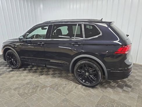 Used 2022 Volkswagen Tiguan SE R-Line image 4