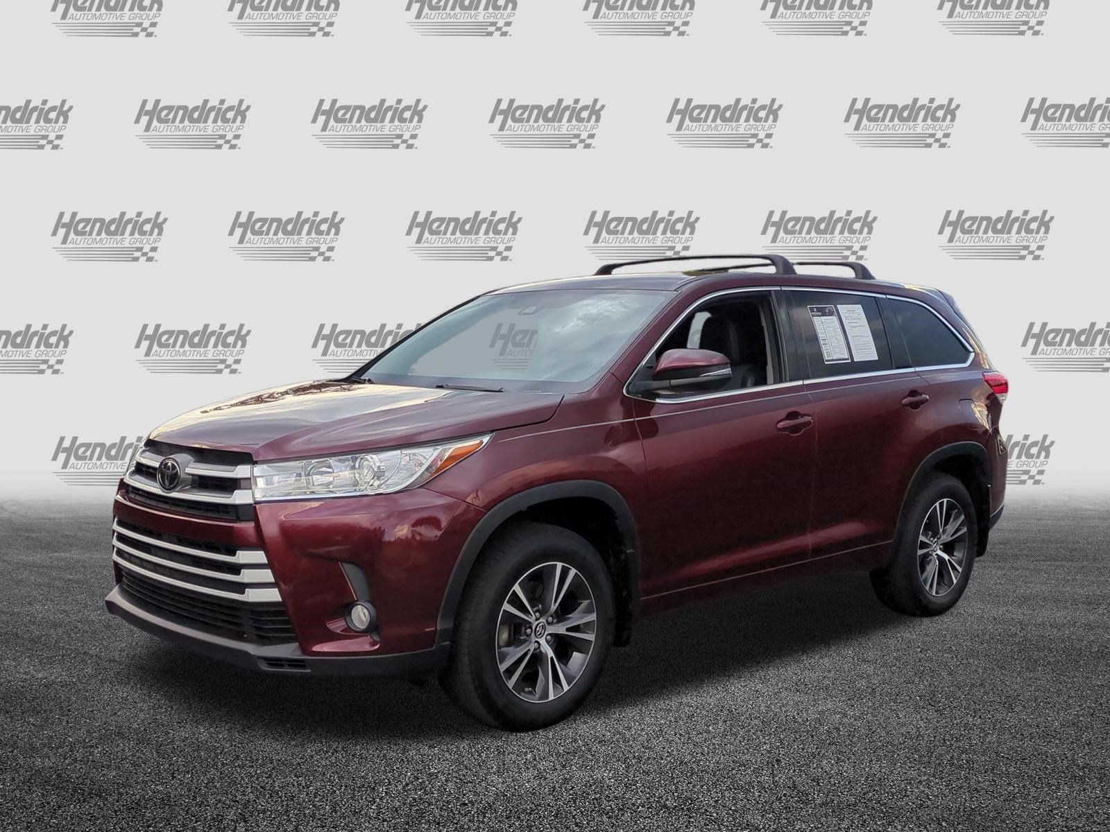 Used 2017 Toyota Highlander Plus AWD/4WD image 5