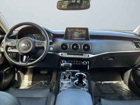 Used 2019 Kia Stinger Premium RWD image 10