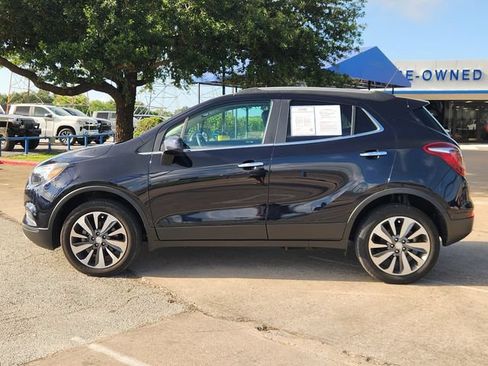 Used 2022 Buick Encore Preferred w/ Safety Package AWD/4WD image 4