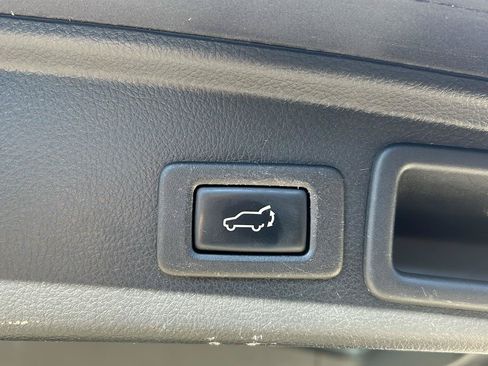 Used 2016 Subaru Forester 2.5i Touring w/ Eyesight & Navigation System AWD/4WD image 26