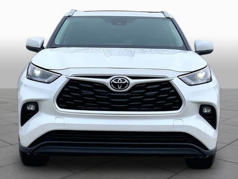 Used 2026 Toyota Highlander XLE AWD/4WD image 4
