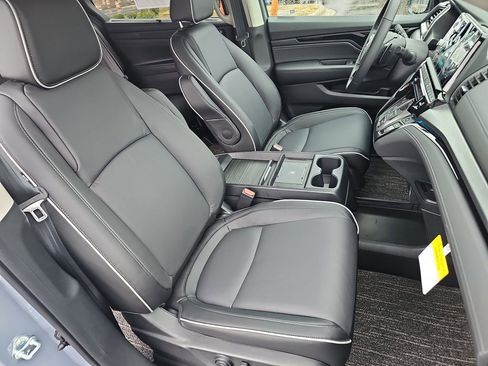 New 2026 Honda Odyssey Touring image 10