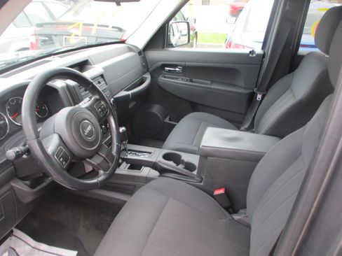Used 2012 Jeep Liberty Sport w/ Popular Equipment Group image 10