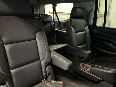 Used 2017 Chevrolet Suburban Premier image 19