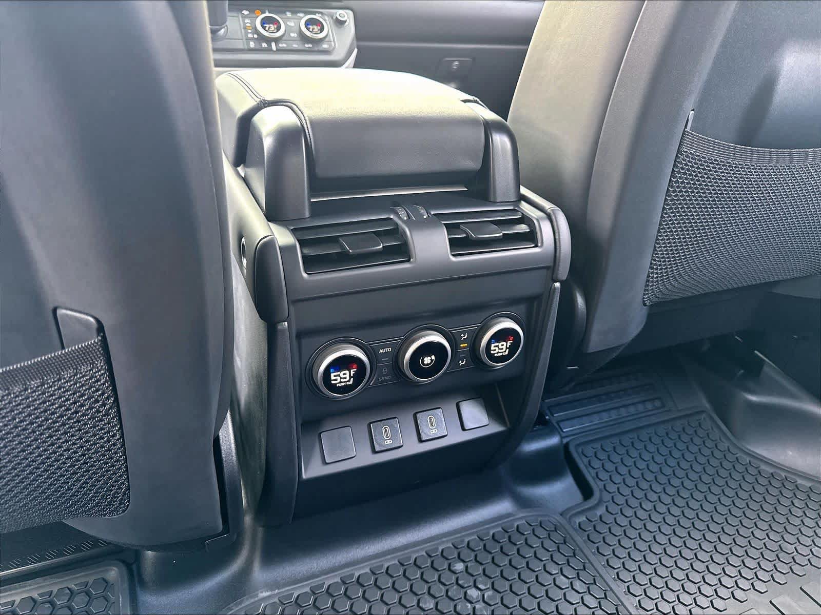 New 2026 Land Rover Defender 110 X-Dynamic SE AWD/4WD image 16