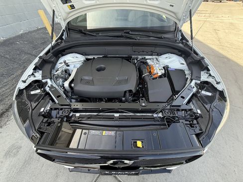 New 2026 Volvo XC60 T8 Plus w/ Protection Package Premier image 34