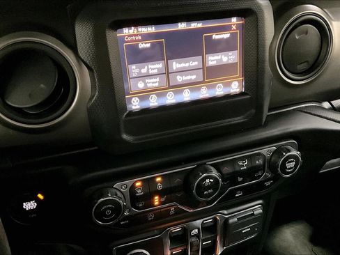 Used 2022 Jeep Wrangler Unlimited Sport image 10